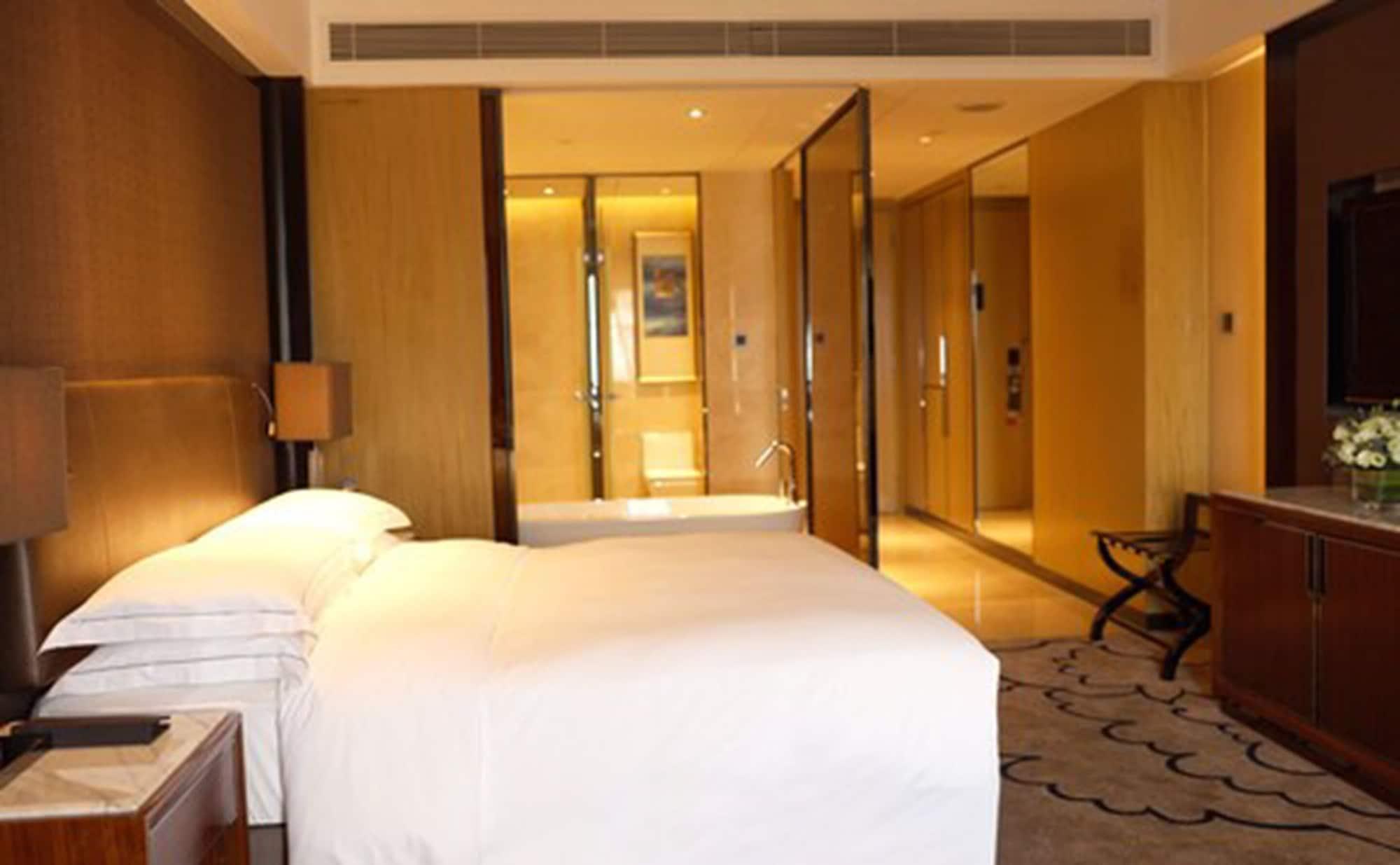 Hilton Zhongshan Downtown Exterior photo