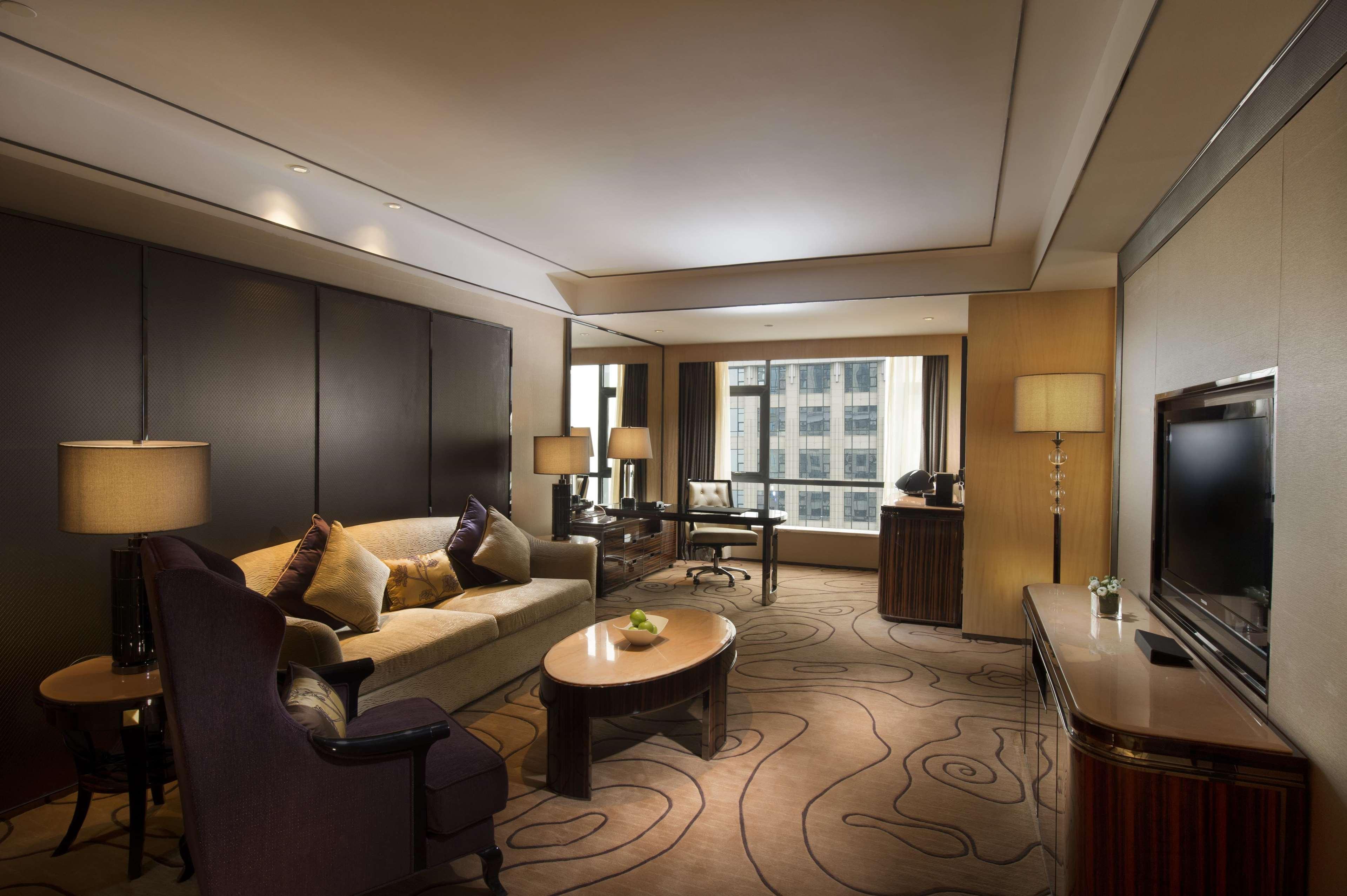 Hilton Zhongshan Downtown Exterior photo