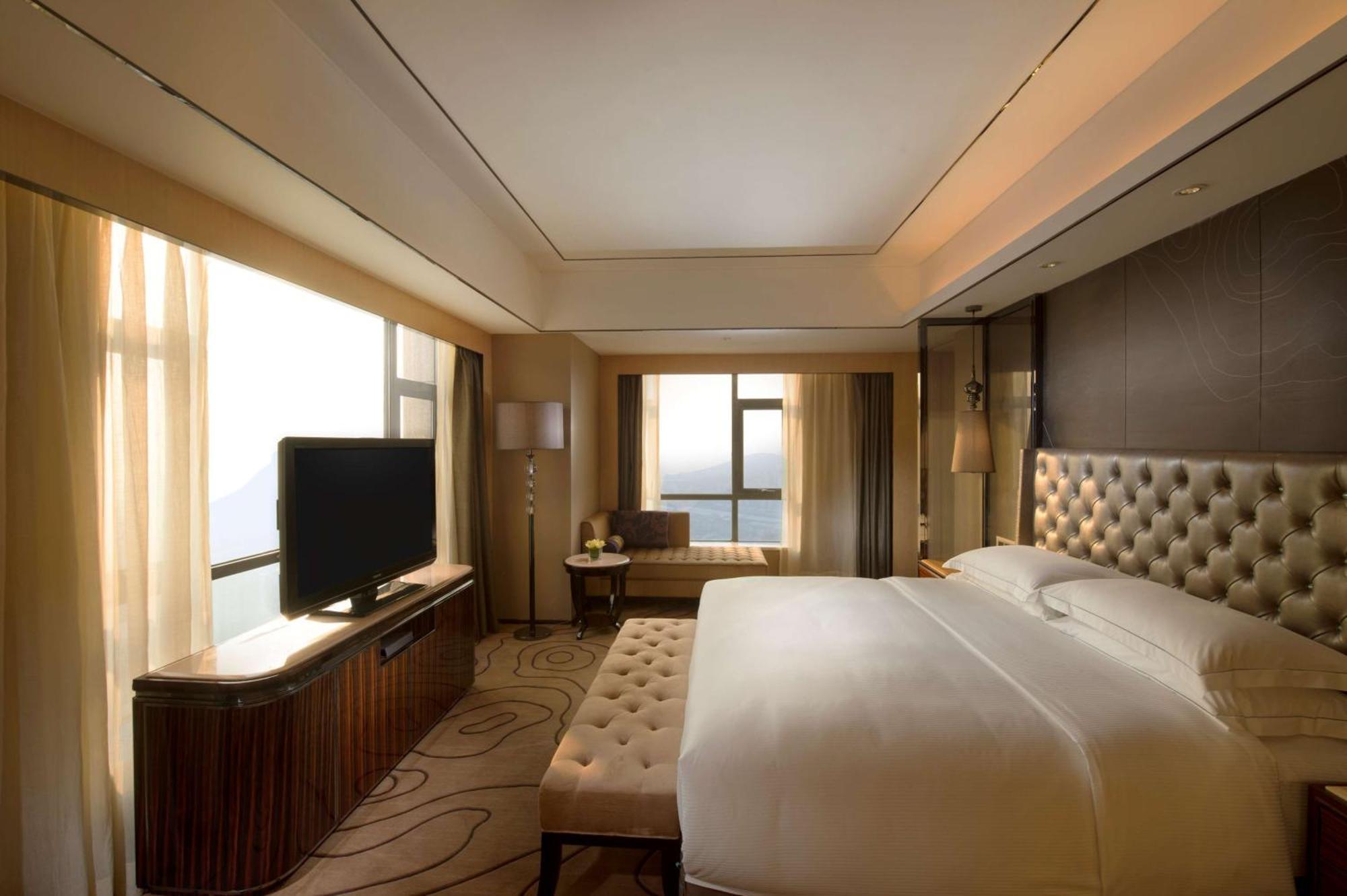 Hilton Zhongshan Downtown Exterior photo
