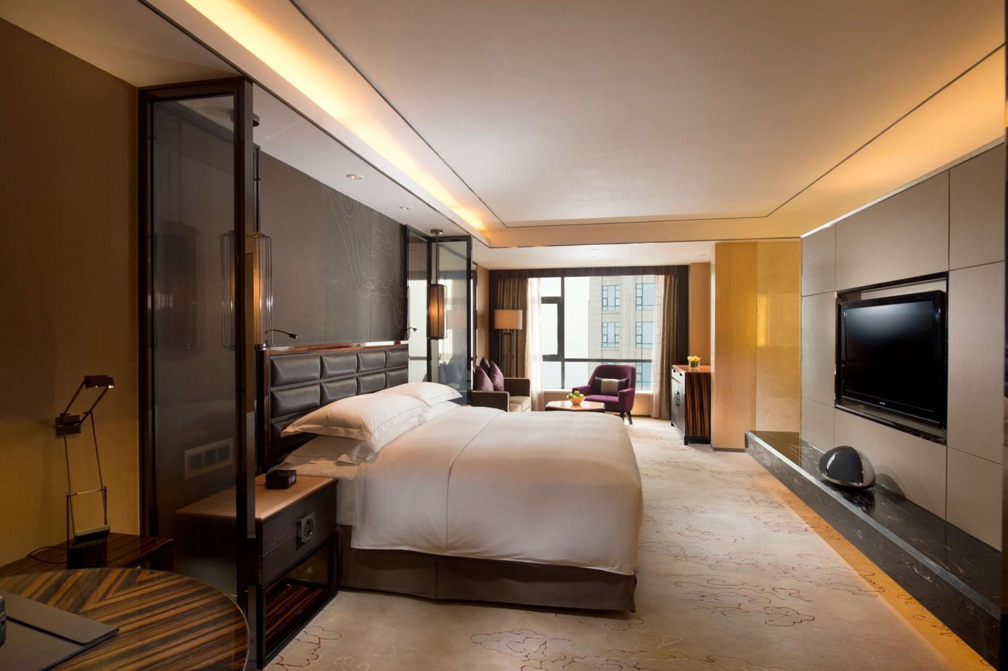 Hilton Zhongshan Downtown Exterior photo