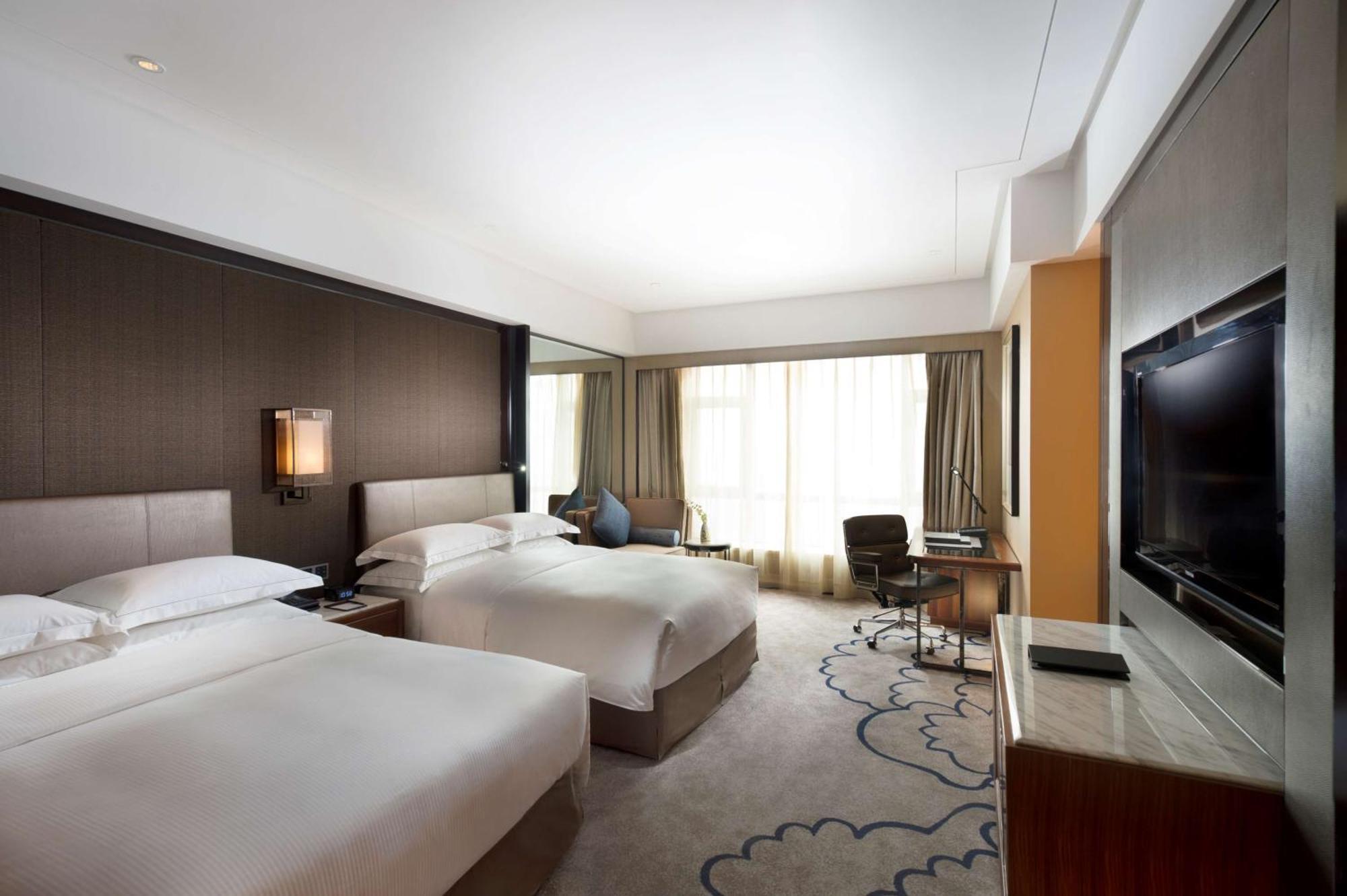 Hilton Zhongshan Downtown Exterior photo